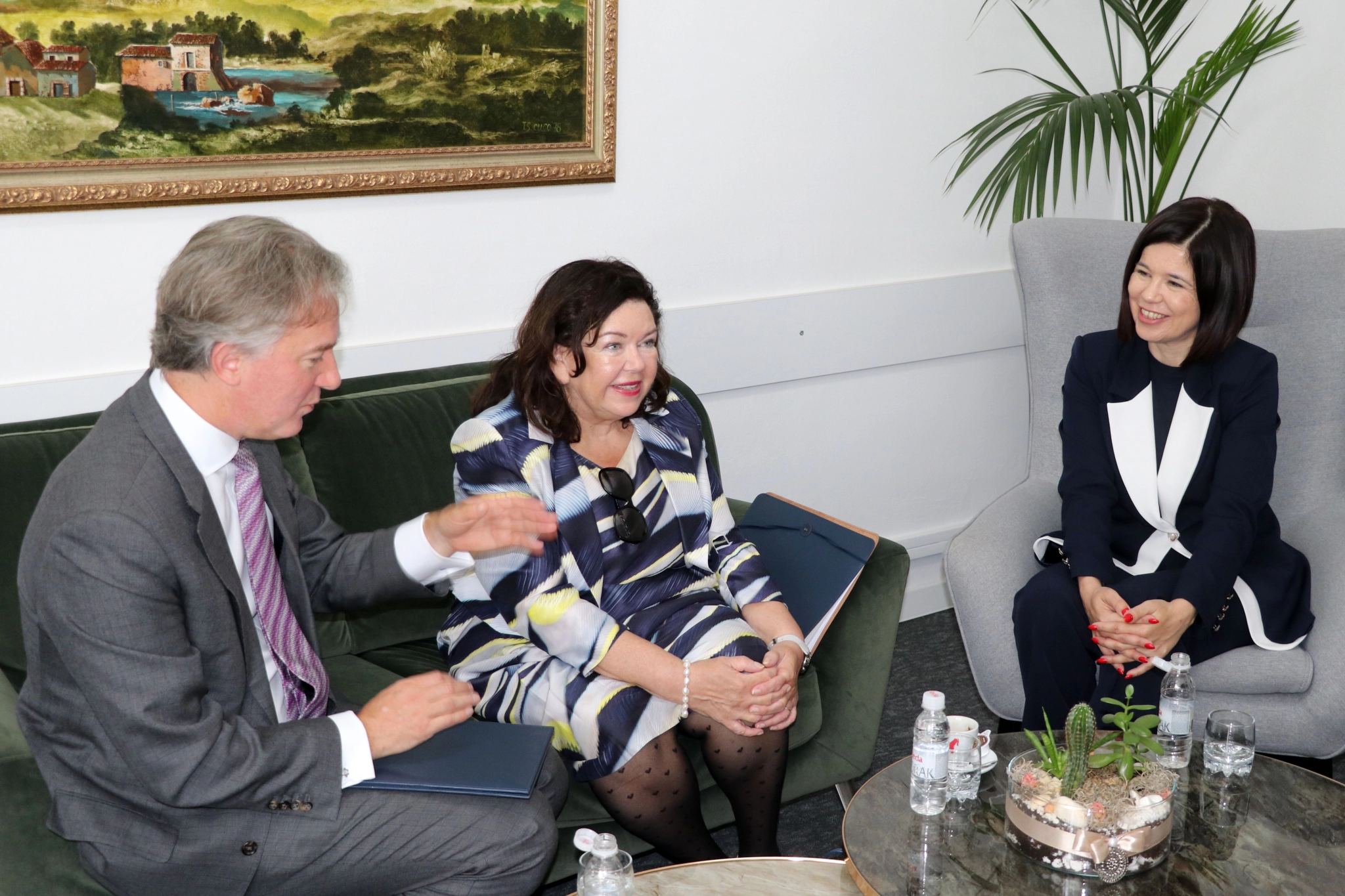 Pierce: Velika Britanija pripravna i dalje podupirati razvitak i osnaživanje BiH